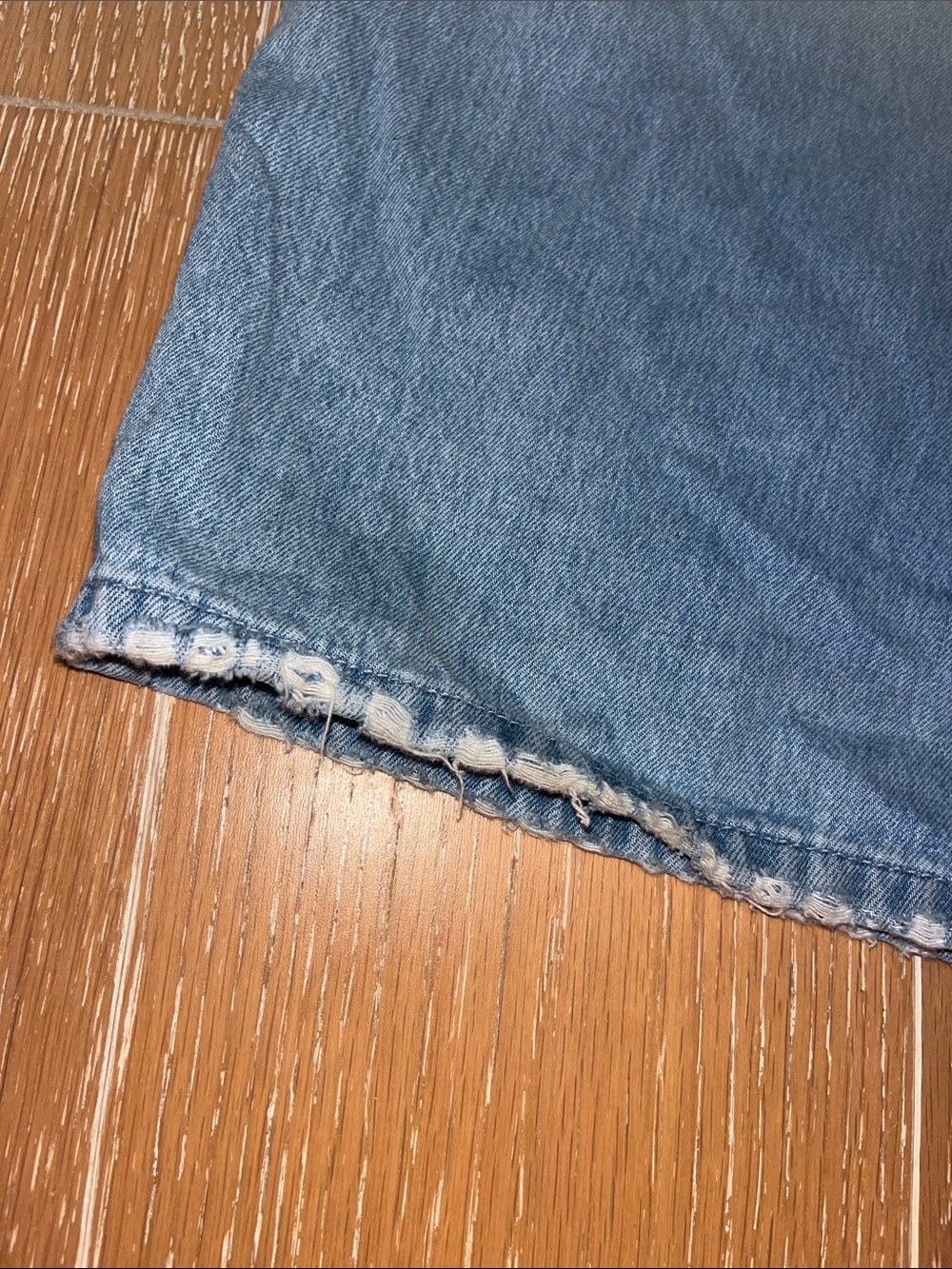 Hollister Low-Rise Baggy Jeans - Light Wash Denim with Embroidery - Picture 7 of 8